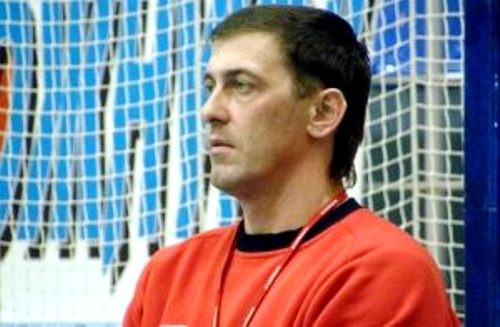 В Локомотиве произошла замена тренеров
