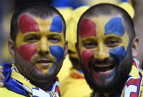 Румыны забили 4 безответных мяча в первом тайме матча с Арменией