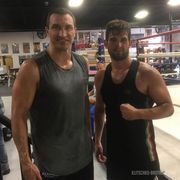 Кличко начал подготовку к бою с Джошуа