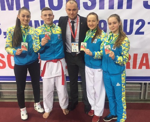 Сборная Украины по карате добыла шесть медалей в Болгарии