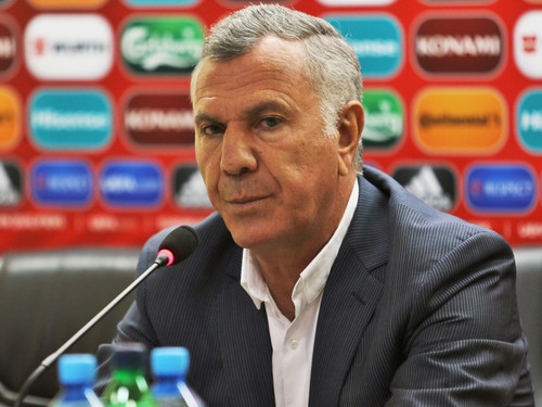 Тренер сборной Армении подал в отставку