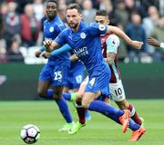 Лестер перестрелял Вест Хэм, Челси одолел Сток Сити