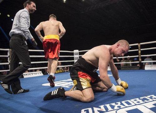 Димитренко нокаутировал небитого Граната в первом раунде