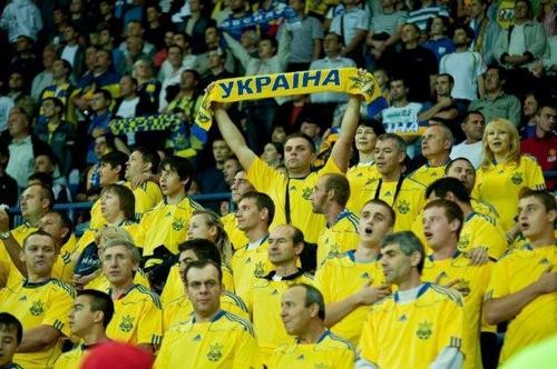 Украинские фанаты выкупили 1600 билетов на матч Хорватия – Украина