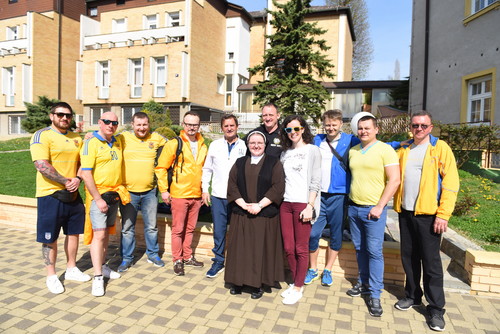 Українські фани відвідали хорватських дітей в загребському притулку