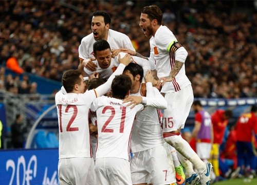 Арбитр матча Франция – Испания засчитал гол после видеоповтора