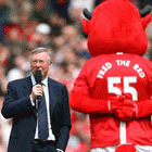 ФОТО ДНЯ: Красный дьяволизм и вера в команду