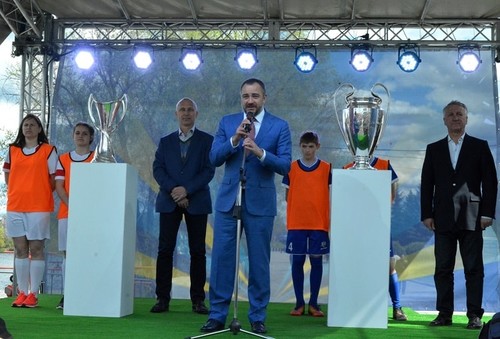 Кубки Ліги чемпіонів завітали до Дніпра