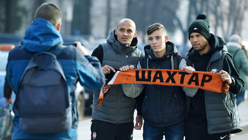 Шахтер прогулялся по Харькову перед матчем с Александрией