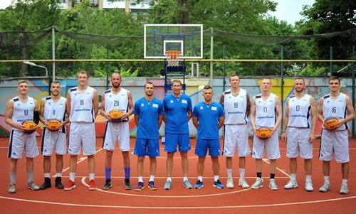 Сборная Украины по баскетболу 3х3 поехала на международный турнир
