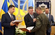 ФФУ наградила полицейских за успешную работу во время финала ЛЧ