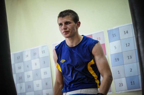 Украинский боксер за два раунда уничтожил соперника