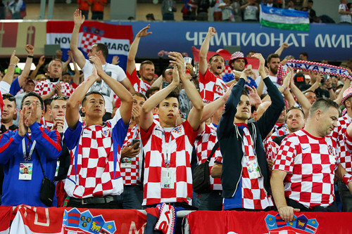ВИДЕО ДНЯ. Фанаты Хорватии оставили горы мусора после матча с Нигерией