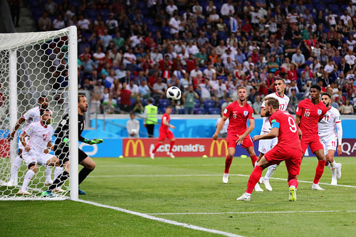 Все три гола в матче Тунис – Англия были забиты со стандартов