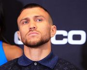 ВИДЕО ДНЯ. Ломаченко вымыл пол для Усика