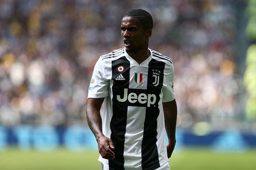 Дуглас Коста пропустит матч сборной Бразилии с Сербией