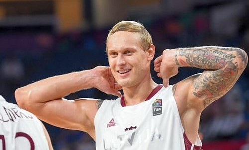 Збірна Латвії втратила основного гравця перед матчем з Україною