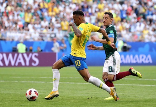 Неймар признан лучшим игроком матча Бразилия — Мексика
