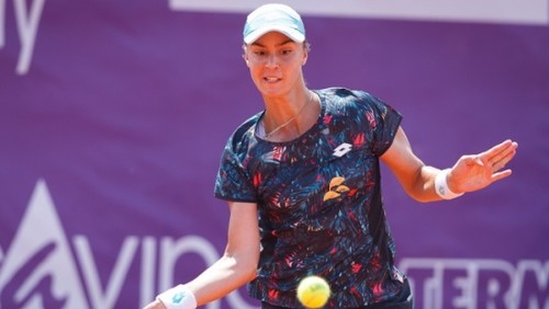 Калинина пробилась во второй круг турнира в Чехии