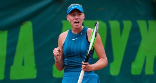 15-летняя Лопатецкая выиграла второй подряд турнир