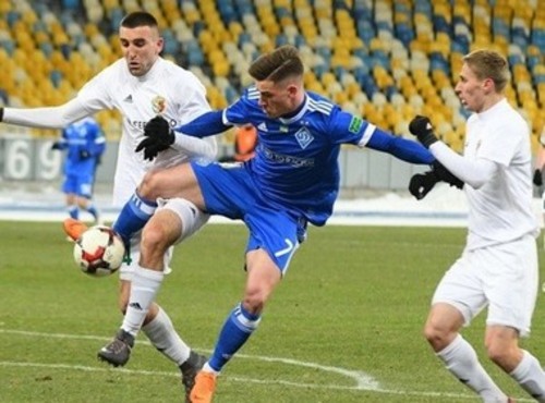 На матче Динамо - Ворскла присутствуют три разведчика Славии