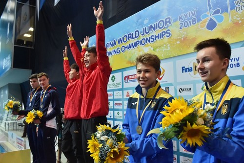 Українці Науменко і Сербін виграли бронзу ЧС зі стрибків у воду