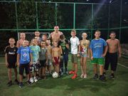 ВИДЕО ДНЯ. Усик сыграл в футбол с детьми