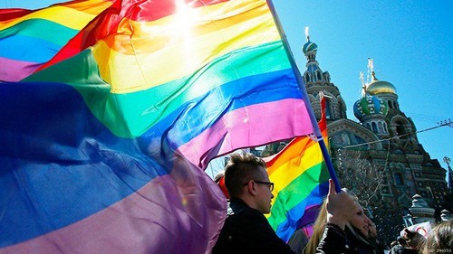 На ЧМ в России представителям ЛГБТ разрешат целоваться