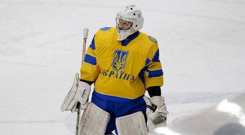 Голкипер Донбасса запустил новый хоккейный челлендж