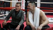 Команды Паркера и Джошуа договариваются о бое