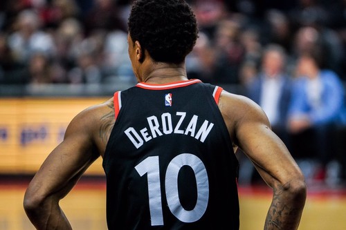 НБА. 42 очка Дерозана не спасли Торонто от поражения Голден Стэйт