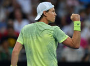 Australian Open. Бердых обыграл Фоньини на пути к 1/4 финала
