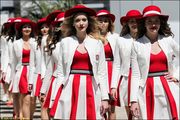 Формула 1 отказалась от грид-гёрлз