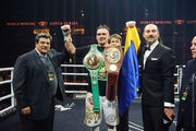 Усик признан боксером месяца по версии WBC