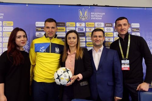 Компанія Glusco стала спонсором збірної України з футболу
