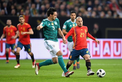 Германия и Испания продлили свои беспроигрышные серии, сыграв вничью