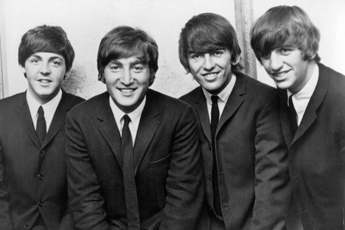 Игроки Ливерпуля попробовали себя в роли музыкантов The Beatles