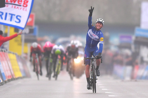 Бельгиец Лампарт выиграл гонку Мирового тура Дварс дор Фландерен