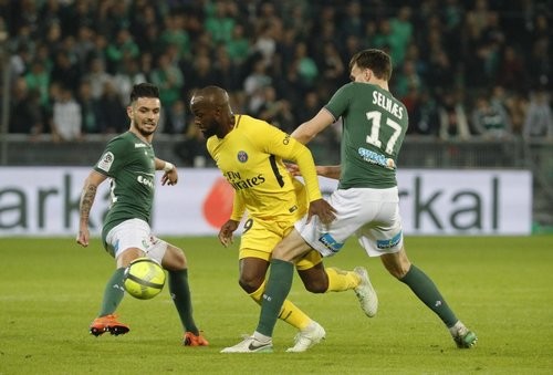 ПСЖ спасся от поражения в матче против Сент-Этьена