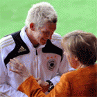 ФОТО ДНЯ: Швайни и Меркель на футболе
