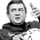 БЕССОНОВ: «Футболисты стали нежными»