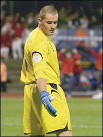 Пол не верит своим глазам...