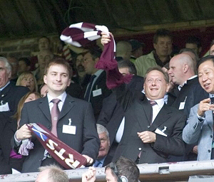 Владимир Романов - We are live in a yellow submarine