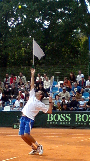 Грег Руседски на подаче